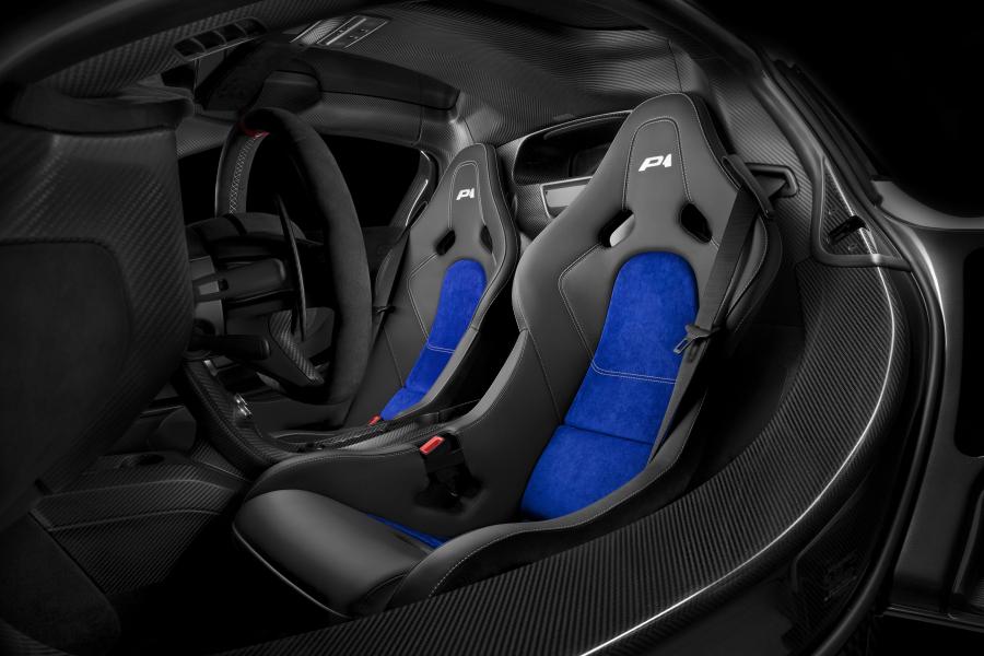 Интерьер McLaren MSO P1 Inspired by Alain Prost 2015 года  (фото 8 из 8)